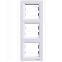 Trojitý rámeček pro vypínače a zásuvky. bílý