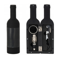 Dárková sada příslušenství k vínu ve tvaru láhve