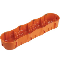 Čtyřnásobná koncová krabice. zapuštěná elektrická instalace PK60 PAWBOL