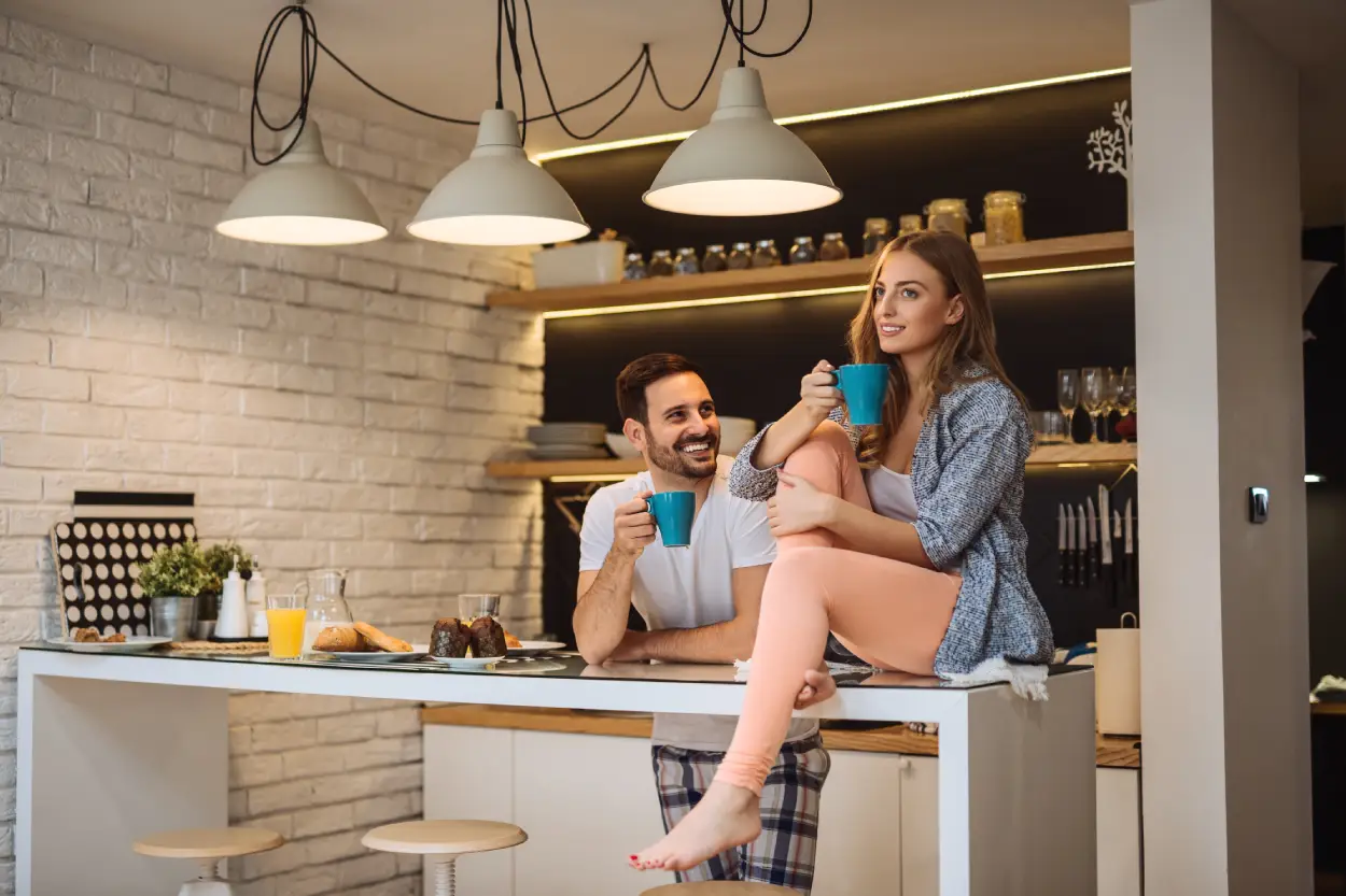 LED stropní osvětlení v malé kuchyni bez vzniku stínů