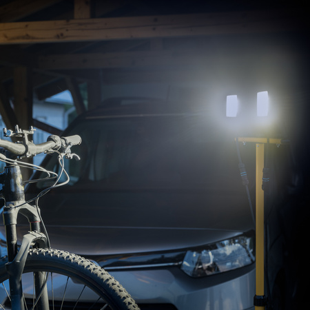 LED reflektor ZUNA2 Halogenová lampa 2x 100W 6500K na stojanu + kabel + hermetický konektor LUMILED