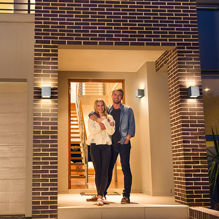 Inteligentní fasádní nástěnné svítidlo LEDVANCE WIFI SMART+ BRICK WALL SILVER GRY 14W 550 lm LEDVANCE