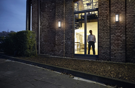 LED E27 IP65 IK06 šedá Endura Ledvance venkovní zahradní světlo