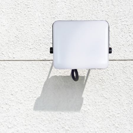 LED reflektor 50W 3750lm 4000K neutrální 120° černý IP65 mléčný Sanico Goldlux