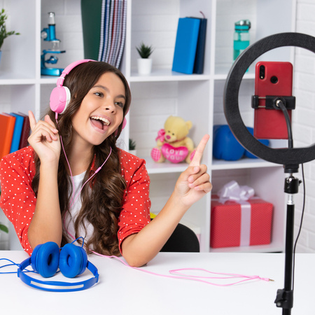 LED stojací lampa 15W 330lm 2700-4000-6500K teplá 360° černá stmívatelná SELFIE Sanico Goldlux