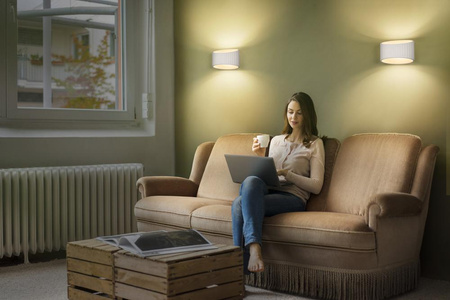 Dekorativní nástěnné svítidlo Nástěnná povrchová montáž E27 Bílá Dekor Ledvance