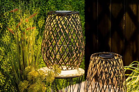 LED solární lampa Venkovní zahradní stojící lucerna 3000K IP44 35cm soumrakový senzor