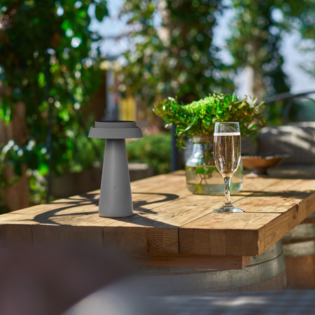 Solární zahradní LED dekorativní stolní lampa 1800-3000K USB-C 3 barvy