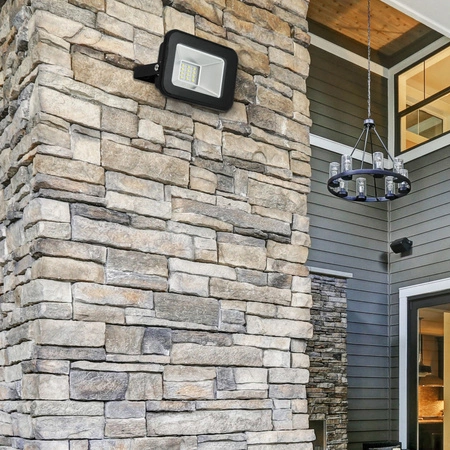 LED reflektor 10W 900lm 4000lm neutrální 120° černý IP65 Sanico Goldlux