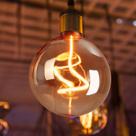 LED žárovka G125 E27 4W 230lm 1800K Warm 320° Amber Dekorativní DECOVINTAGE Sanico Goldlux