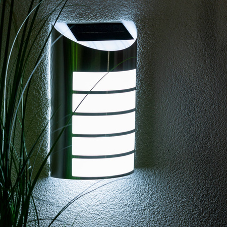 Zahradní LED solární fasádní svítidlo SAFFO chrom/bílá 6000K Studená bílá GOLDLUX (Polux)