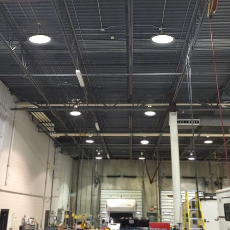 Svítidlo LED High-Bay 100W 16200lm 5000K Neutral 90° IP65 IK07 mAh Pendant Black VIDEX