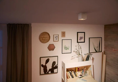 LED halogenové svítidlo pro povrchovou montáž 4,5W BOX Moving white PHILIPS