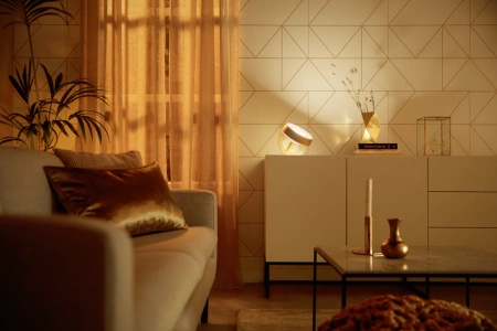 Stolní lampa IRIS LED Gold EU/UK 8,1W CCT RGB PHILIPS HUE Bluetooth Zigbee