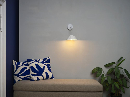 Dekorativní nástěnné svítidlo Nástěnná povrchová montáž E14 bílá Dekor Ledvance