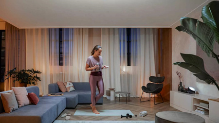 LED stropní podhled Enrave černý 33,5W 42,5cm CCT PHILIPS HUE Bluetooth + stmívač