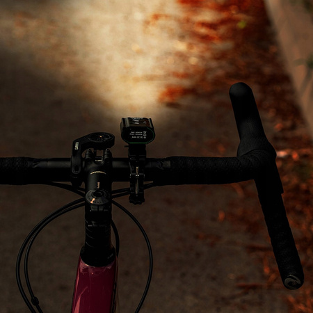 LED svítilna na kolo USB-C držák 6 režimů 960lm IPX6 Funkce Powerbanka VAYOX