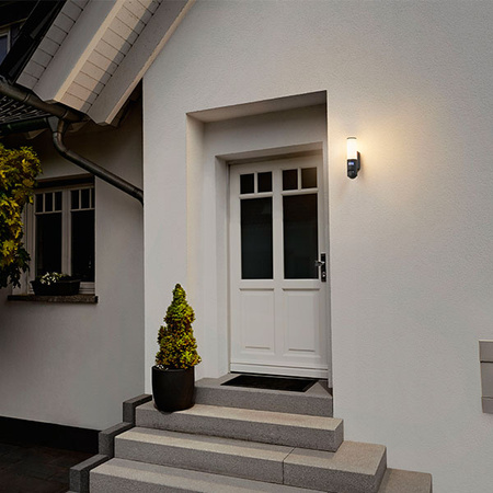 LED nástěnná lampa 16W 900lm 3000k ŠEDÁ s pohybovým senzorem a HD kamerou LEDVANCE Smart+ WiFi