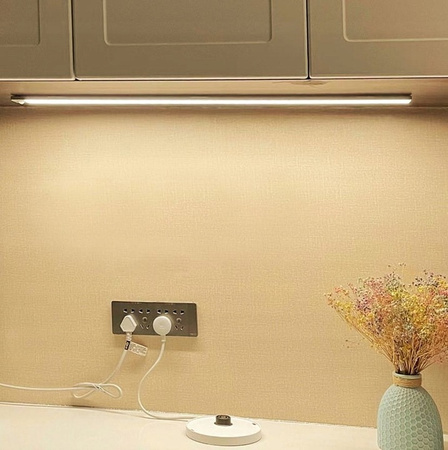 LED lišta na nábytek pod skříňovou lampu 2W 4500K 30cm s pohybovým senzorem stříbrná