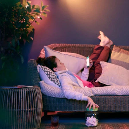 LED fasádní nástěnné svítidlo Resonate 8W IP44 CCT RGB PHILIPS HUE