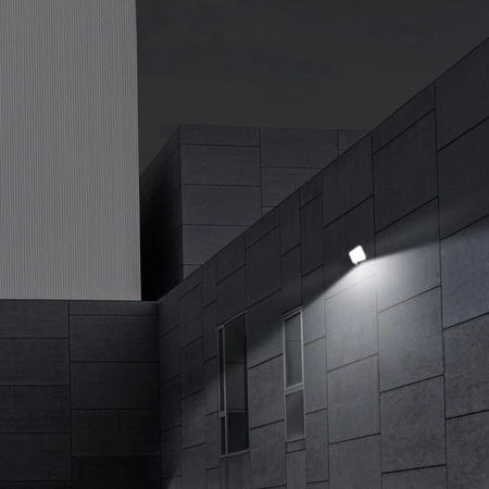 LED reflektor 10W 950lm 5000K studená bílá černá s mléčným stínítkem Videx