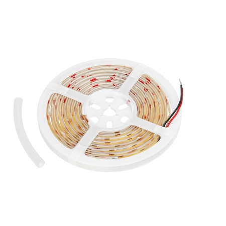 Venkovní LED pásek 5W 475lm 4000K Neutral 1600LED 12V 5m IP65 CRI90 Tramo Premium Kobi