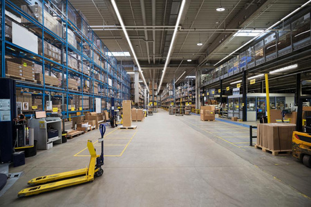 LED nehořlavé 58W 8000lm 4000K neutrální stmívatelné IP65 IK08 odolné proti vlhkosti šedé Ledvance