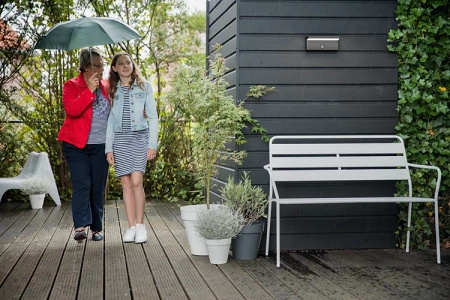 Zahradní LED nástěnné svítidlo BUSTAN 3,8W Pohybové čidlo 4000K neutrální bílá IP44 Antracit PHILIPS