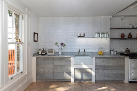 Nástěnné svítidlo LED Osvětlená police 12W IP44 3000K Teplá LEDVANCE