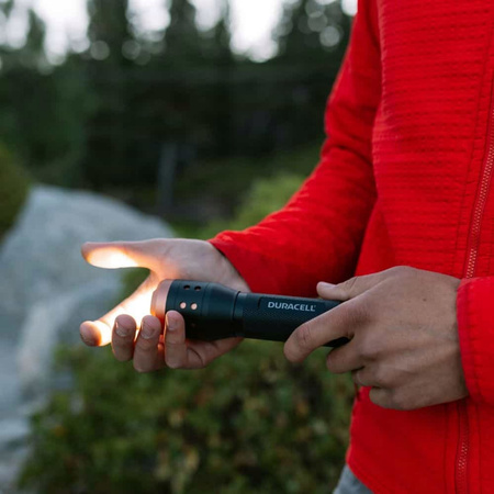 Hliníková LED svítilna ruční Výkonná taktická baterie 4xAA 700lm 3 režimy DURACELL