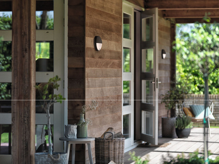 LED zahradní nástěnné svítidlo CAPRICORN IR 6W 2700K IP44 kulaté se senzorem pohybu antracit PHILIPS