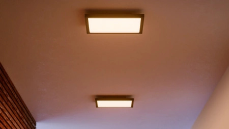 Panelové LED stropní svítidlo pro povrchovou montáž 30x30 cm 19W 1940lm IP20 White Ambiance TW Black Smart SMART Zigbee Bluetooth Aurelle Philips HUE