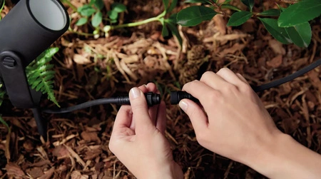 Venkovní prodlužovací kabel Propojovací kabel 2,5 m + T-konektor IP67 Černá PHILIPS HUE