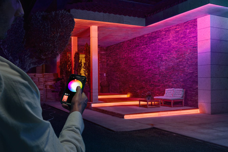 LED pásek 5m 30W 3000lm IP67 bílý a barevný Ambiance RGB + TW White Smart SMART Zigbee Bluetooth Flux Strip Outdoor Philips HUE