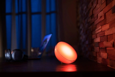 Philips HUE bílá a barevná Ambiance GO Bluetooth Zigbee stolní lampa 8718696173992