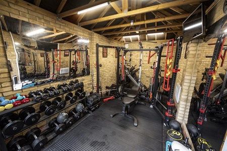 Ledvance 18W 2160lm 4000K neutrální bílá Essentials Ledvance Lineární páskové svítidlo