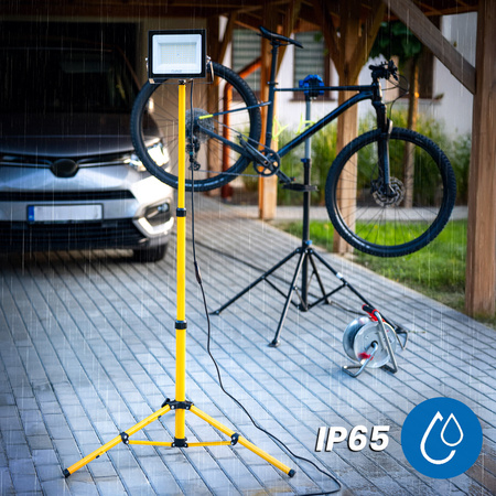 LED reflektor ZUNA2 Halogenová lampa 100W 4000K na stojanu + kabel + hermetický konektor LUMILED