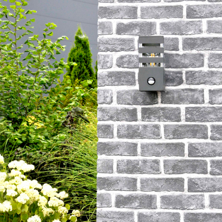 Zahradní lampa Nástěnná lampa TEKSAS PIR E27 IP44 senzor grafitový GOLDLUX (Polux)