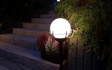 Venkovní zahradní lampa tyč LANTERN E27 Koule s košíkem 200 K 5002/2/KPO 102cm černá Su-Ma