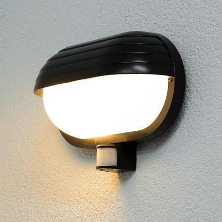 Zahradní nástěnná lampa FRODA E27 IP44 s PIR senzorem černá