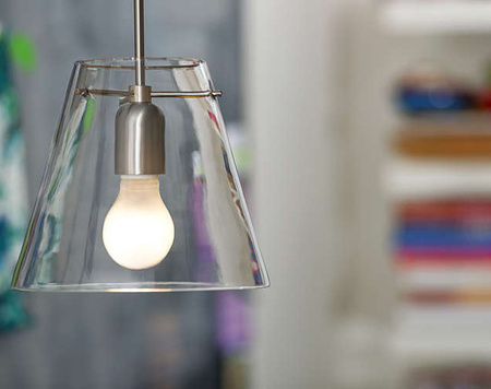 LED žárovka E27 A60 4,5W = 40W 470lm 2700K teplá bílá 300° PHILIPS