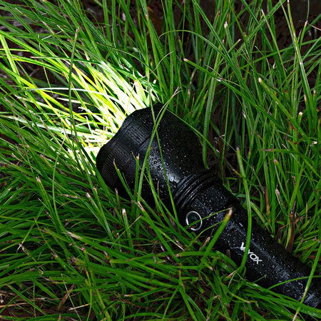 LED taktická svítilna Výkonná dobíjecí USB-C 20W 1900lm IPX6 VAYOX