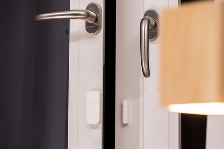 Bezdrátový vnitřní detektor otevřených dveří a oken SMART+ WiFi LEDVANCE