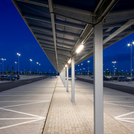 LED 36W 6300lm 4000K neutrální bílá IP66 IK08 šedé Nexforce Kobi lineární svítidlo