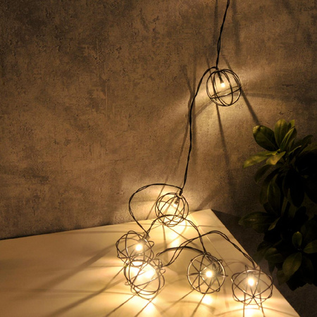 LED zahradní girlanda na baterie 2.1 m. napájení 2xAA bateriemi VIBORG. Black GOLDLUX (Polux)