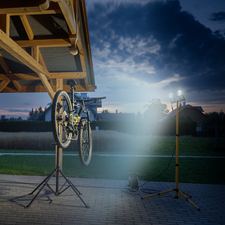 LED reflektor ZUNA2 Halogenová lampa 2x 50W 6500K na stojanu + kabel + hermetický konektor LUMILED