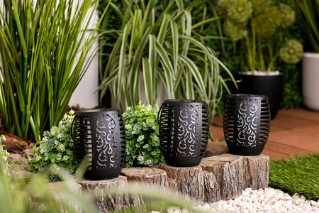 Solární zahradní lampa LED závěsná LANTERN Flame IP44 1700K soumrakový senzor