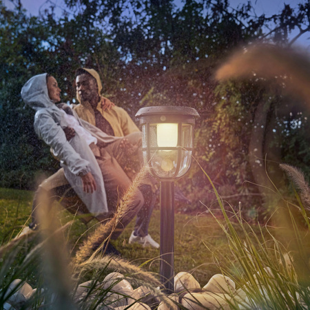 Zahradní lampa LED Solární nástěnná lampa RADII 1,3W 3000K IP44 Soumrakový pohybový senzor PHILIPS