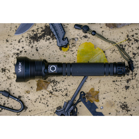 ZOOM LED XHP70 taktická svítilna 25W 2000lm 3 REŽIMY 1000m IP67 hliník VA0021 VAYOX