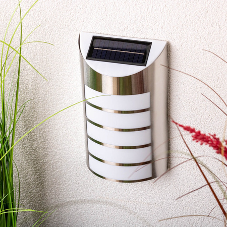 Zahradní LED solární fasádní svítidlo SAFFO chrom/bílá 6000K Studená bílá GOLDLUX (Polux)